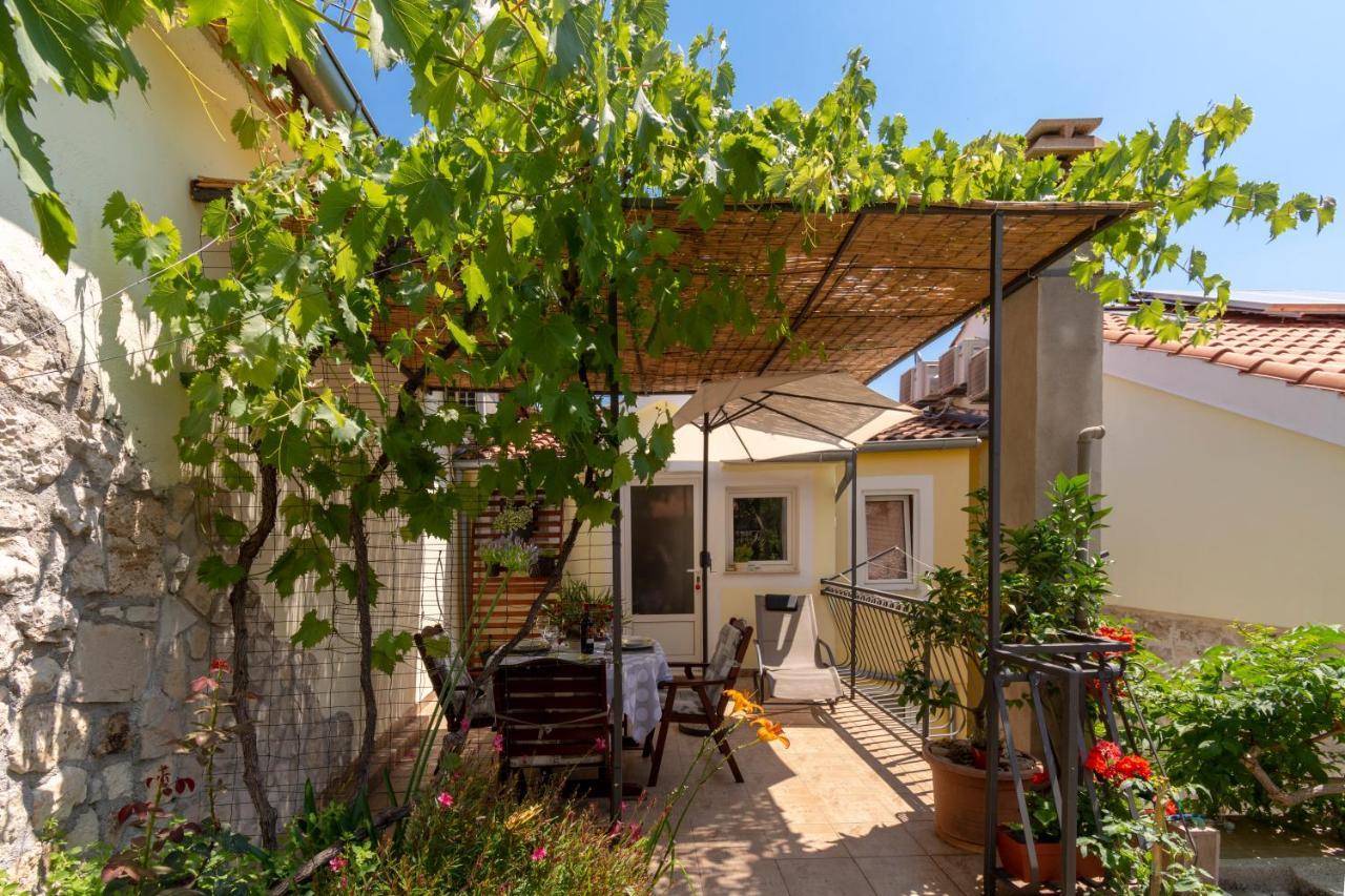 Mediterranean Terrace Apartment With Bikes & Sup 스크라딘 외부 사진