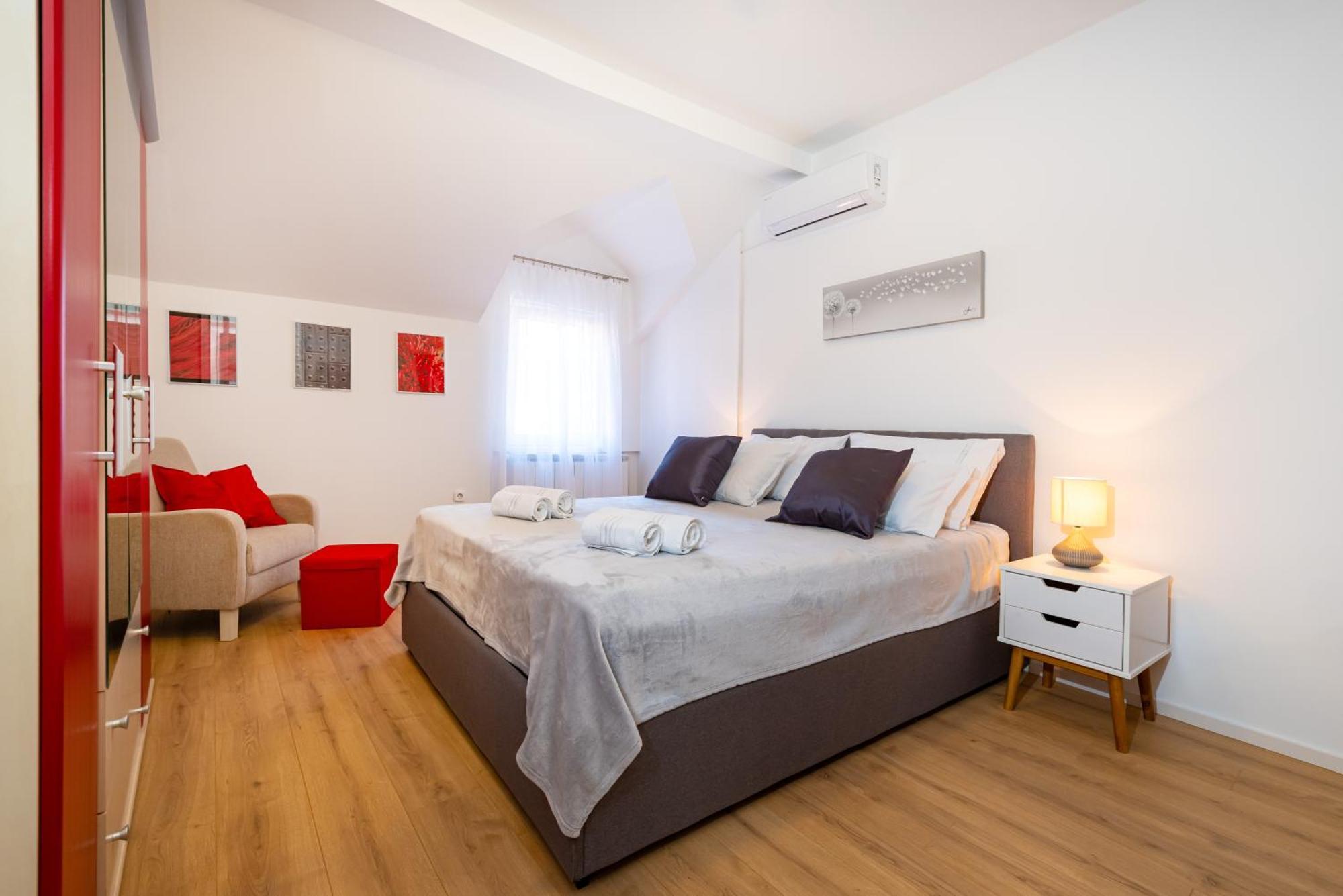 Mediterranean Terrace Apartment With Bikes & Sup 스크라딘 외부 사진