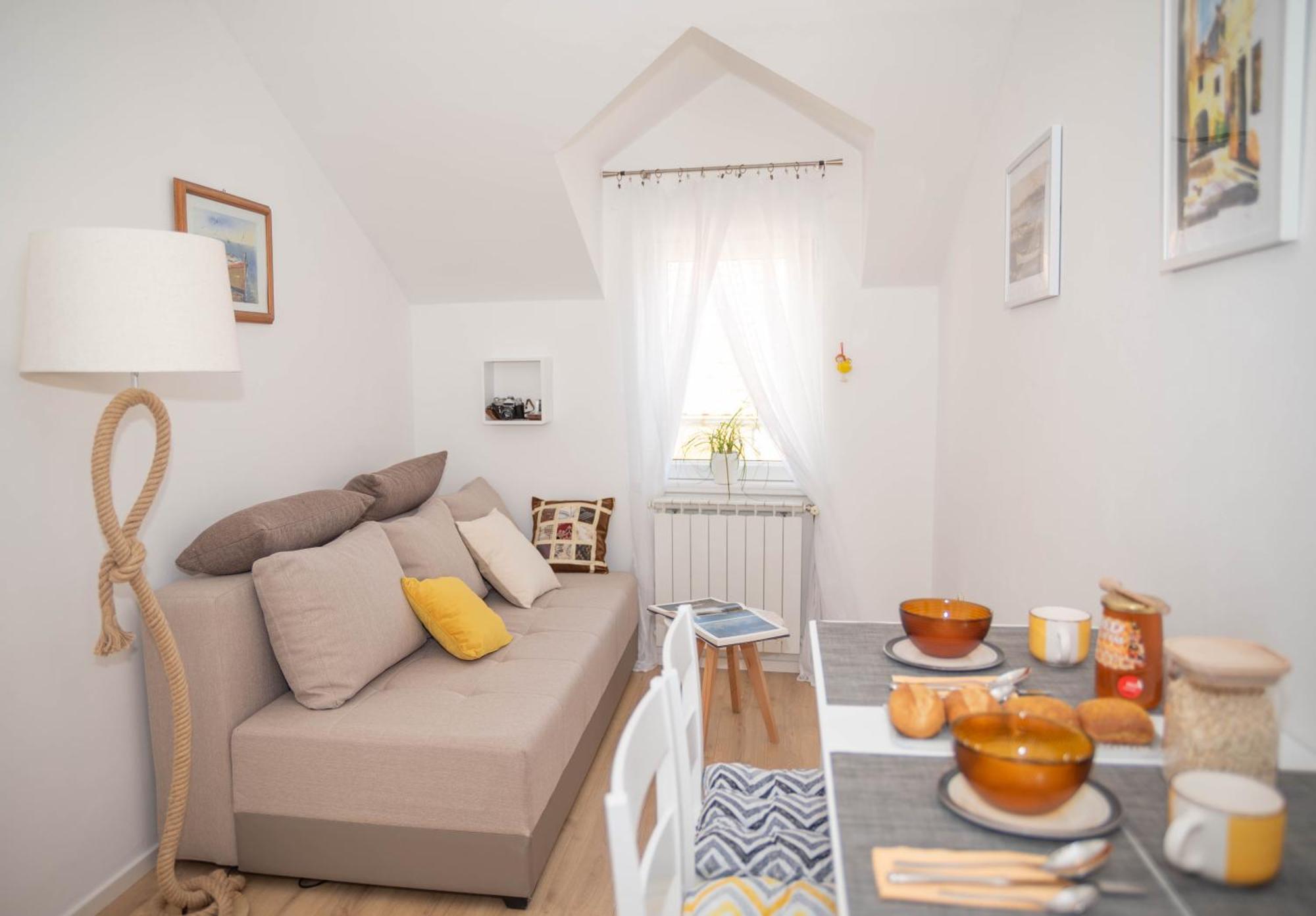 Mediterranean Terrace Apartment With Bikes & Sup 스크라딘 외부 사진