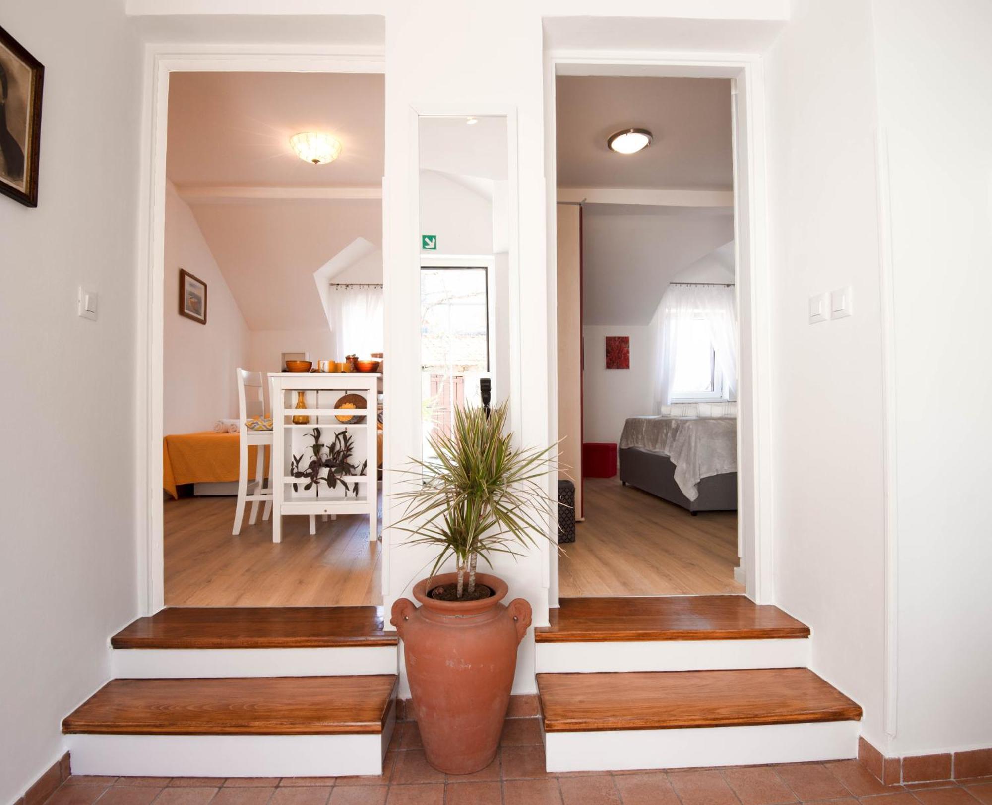 Mediterranean Terrace Apartment With Bikes & Sup 스크라딘 외부 사진